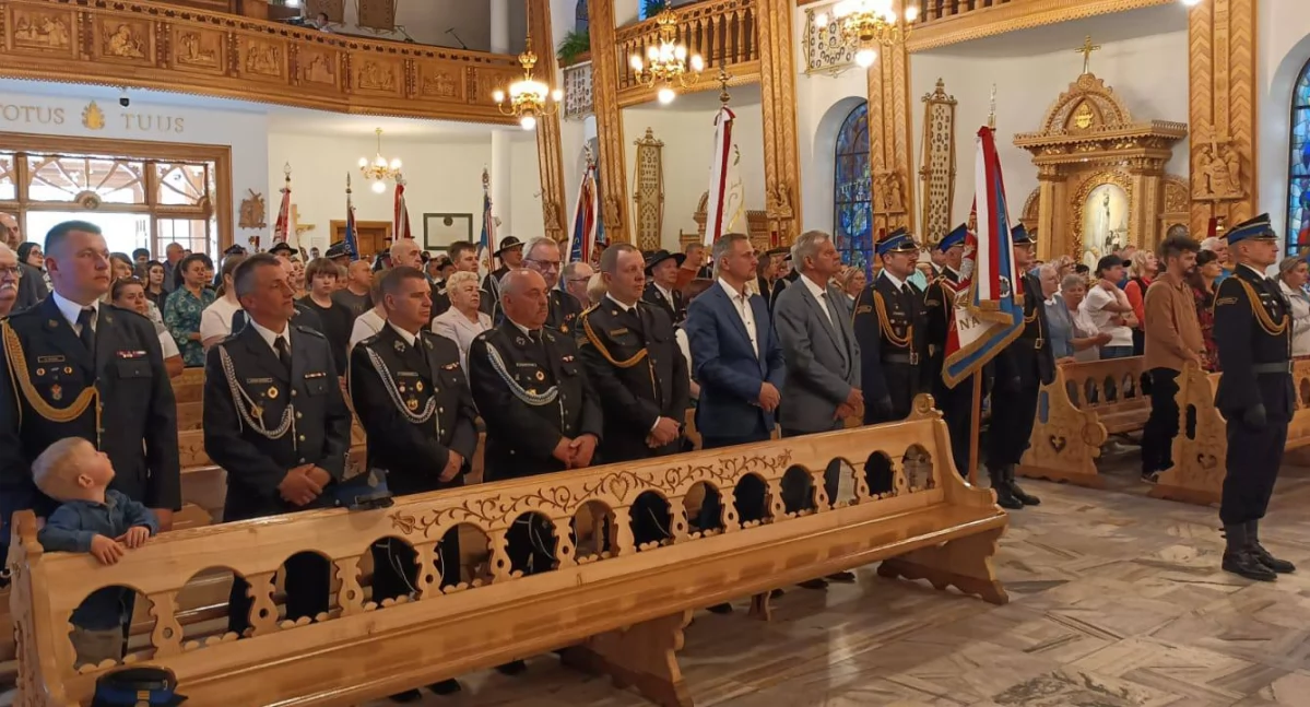 Strażacy modlili się na Krzeptówkach - powiatowa msza strażacka za Ojczyznę i służby ratownicze