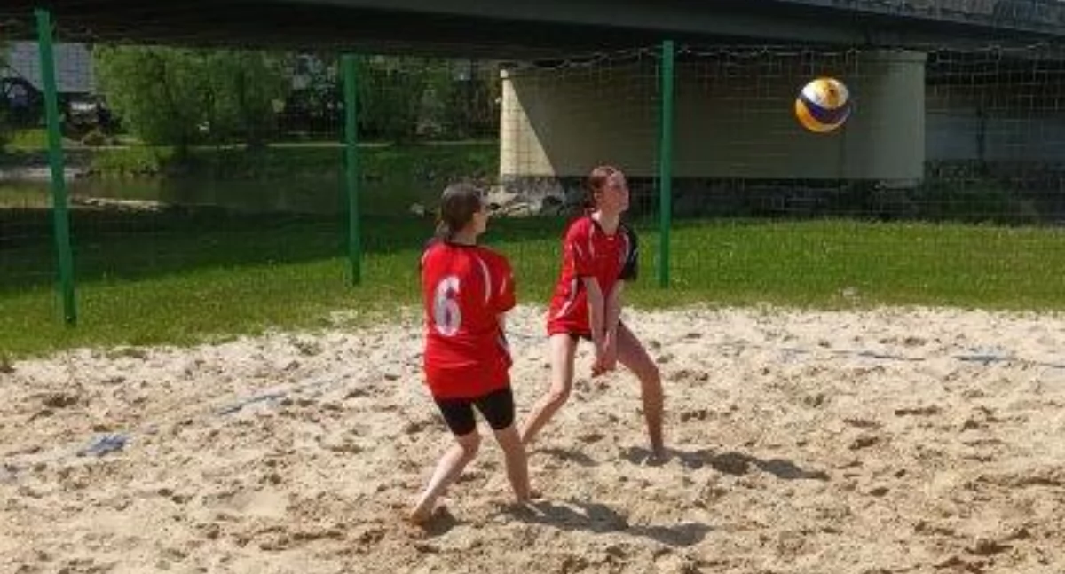 Igrzyska Młodzieży Szkolnej Ośrodka Pieniny w siatkówce plażowej dziewcząt – Krościenko n. D, 22 maja 2025