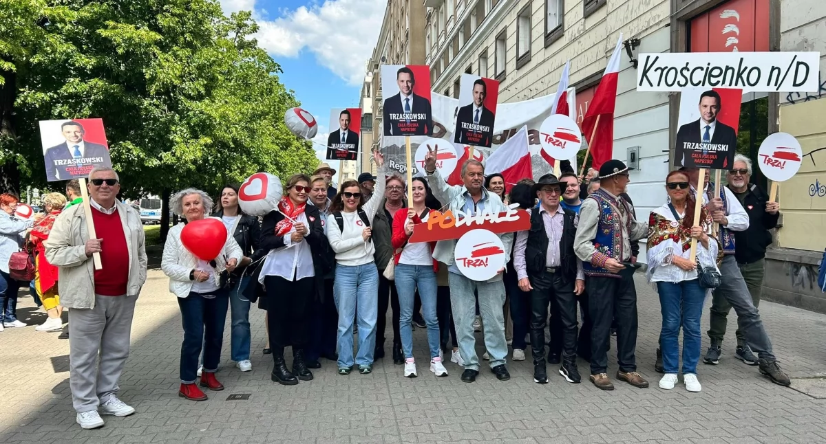 Górale na marszu poparcia Rafała Trzaskowskiego w Warszawie