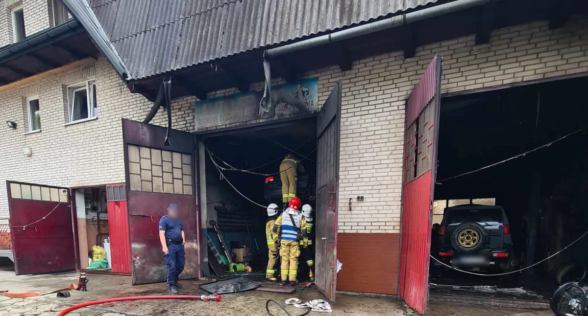 Pożar w garażu w Podszklu