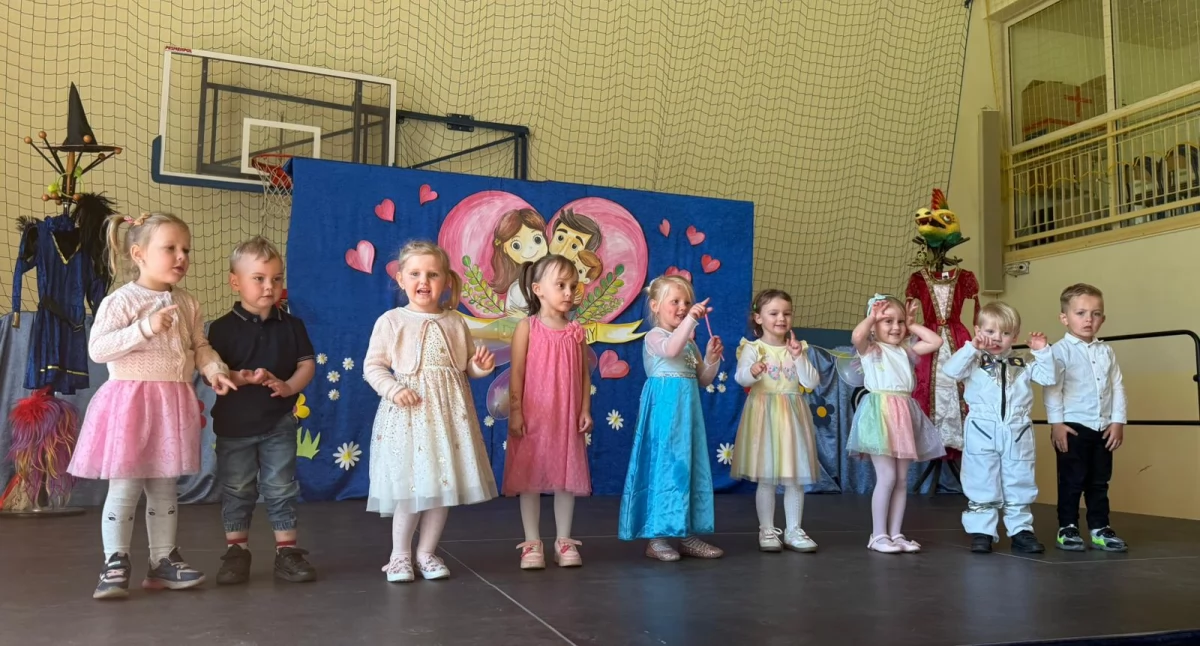 „Mama i tata bardzo mnie kochają, Tata i mama – mój cały świat!” - Piknik Rodzinny w Rokicinach Podhalańskich
