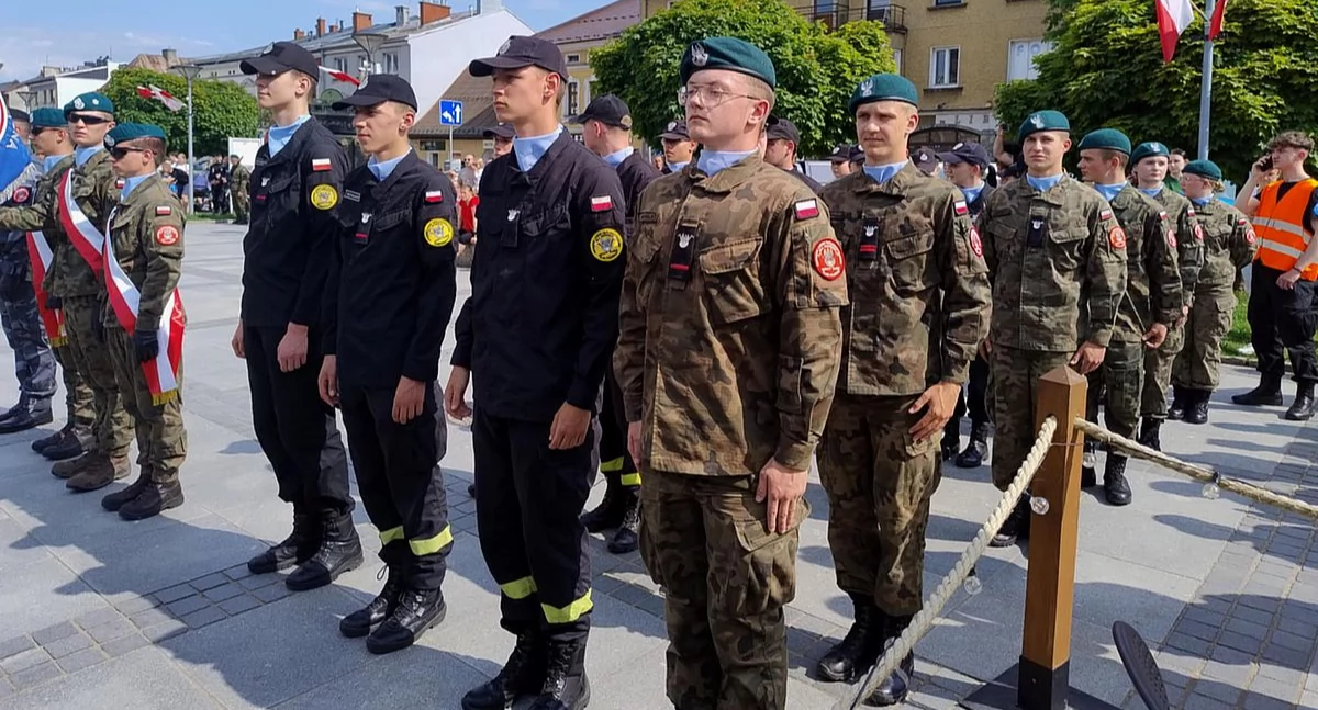Kadeci z Nowego Targu dorównali zawodowemu wojsku podczas święta 21 Brygady Strzelców Podhalańskich
