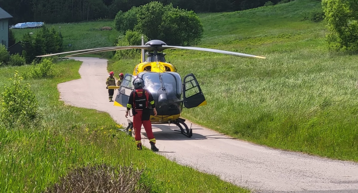 Śmigłowiec LPR w Podwilku – szybka pomoc dzięki sprawnej akcji służb