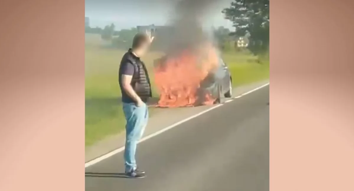 Pożar samochodu na DK49 w Białce Tatrzańskiej