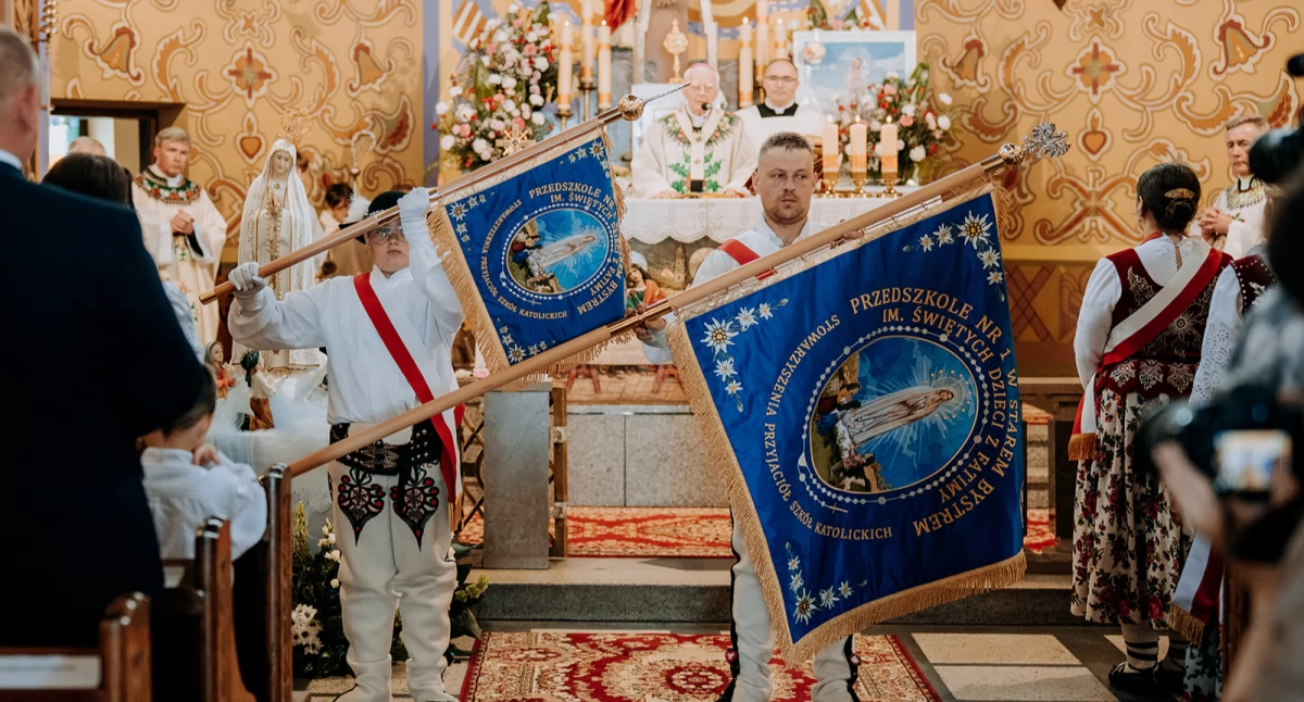 140 lat szkoły i 15 lat przedszkola w Starem Bystrem - placówka otrzymała imię Świętych Dzieci z Fatimy