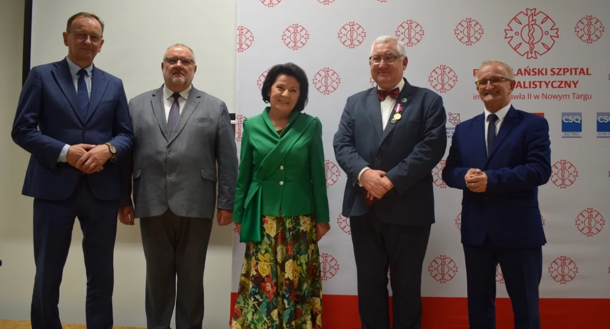 15-lecie Oddziału Medycyny Paliatywnej –  pracownicy uhonorowani Medalami od Prezydenta RP oraz odznakami honorowymi od Ministra Zdrowia