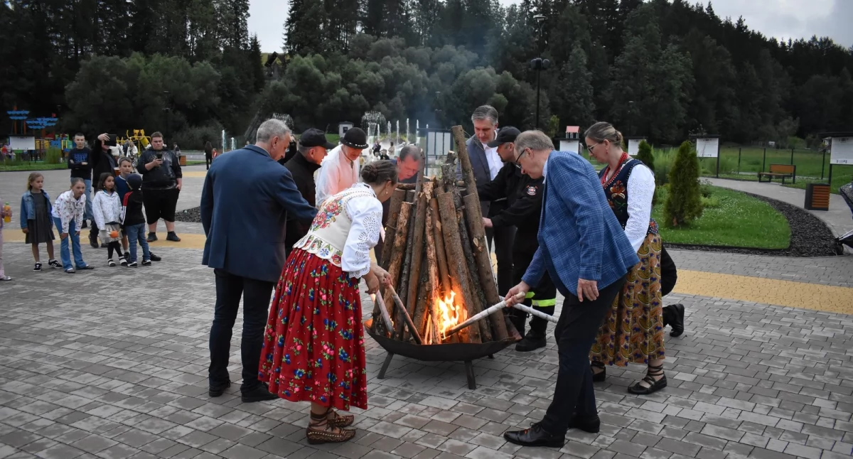 W Szaflarach po raz dwunasty zapłonęła Watra