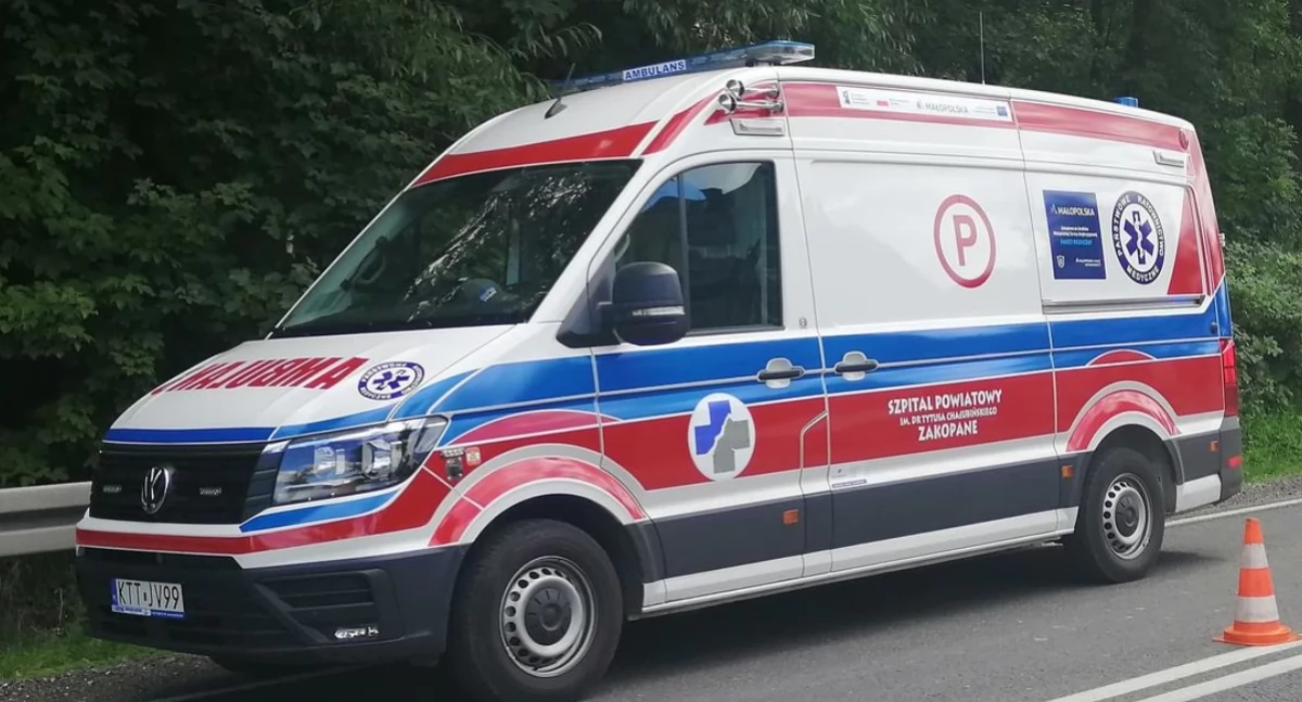 22-latek aresztowany za atak na ratowników medycznych i zniszczenie karetki w Zakopanem