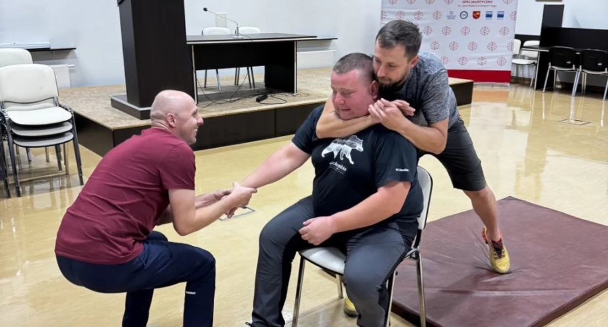 Szkolenie dla ratowników medycznych w Nowym Targu - jak radzić sobie z agresją pacjentów