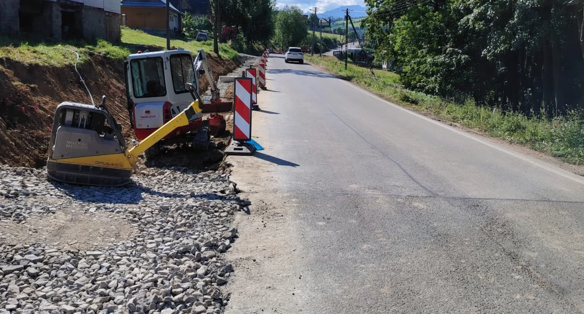 Trwa modernizacja drogi powiatowej w Ratułowie – zakończenie w październiku 2025