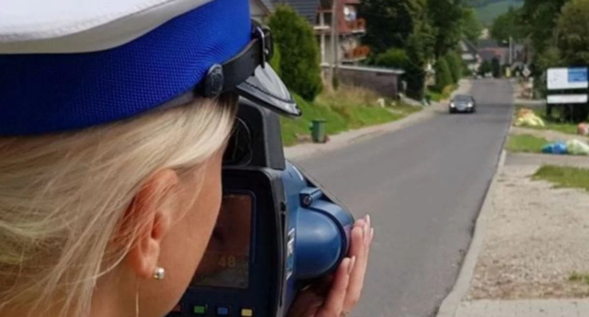 Kierowca BMW jechał 106 km/h w terenie zabudowanym - stracił prawo jazdy