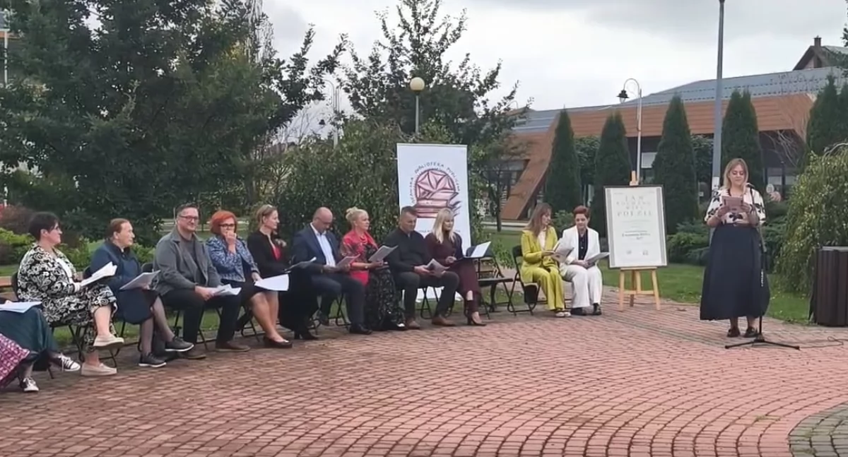 Narodowe Czytanie w Jabłonce – mieszkańcy sięgnęli po twórczość Jana Kochanowskiego