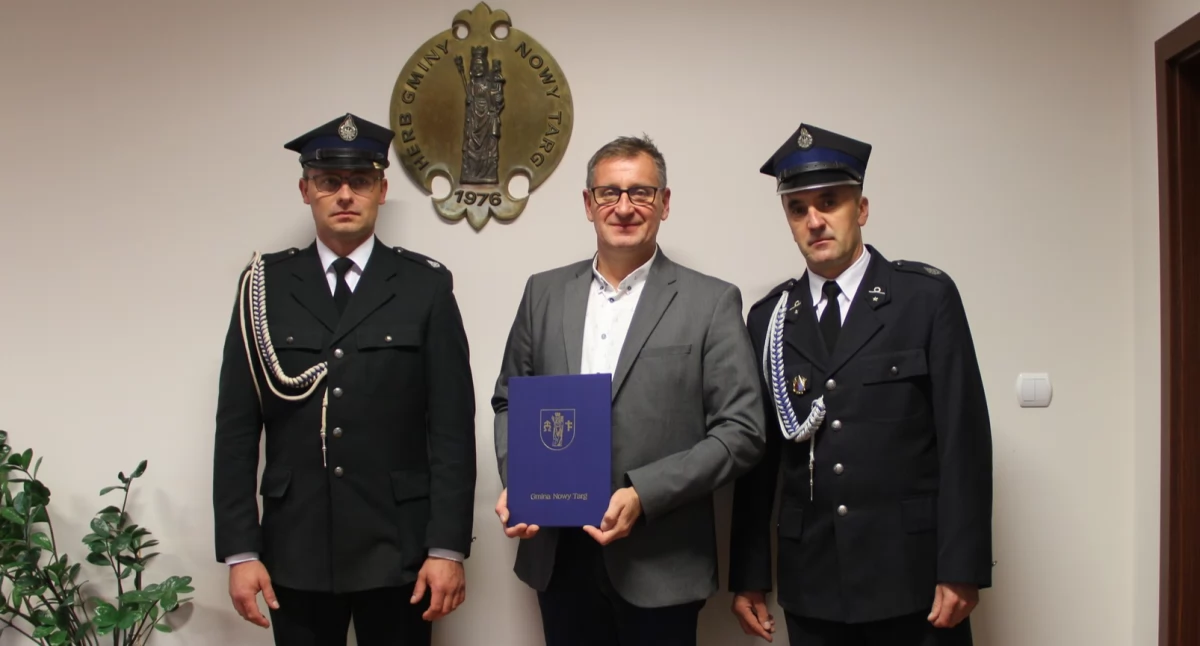 Nowy wóz strażacki dla OSP Krauszów - umowa podpisana