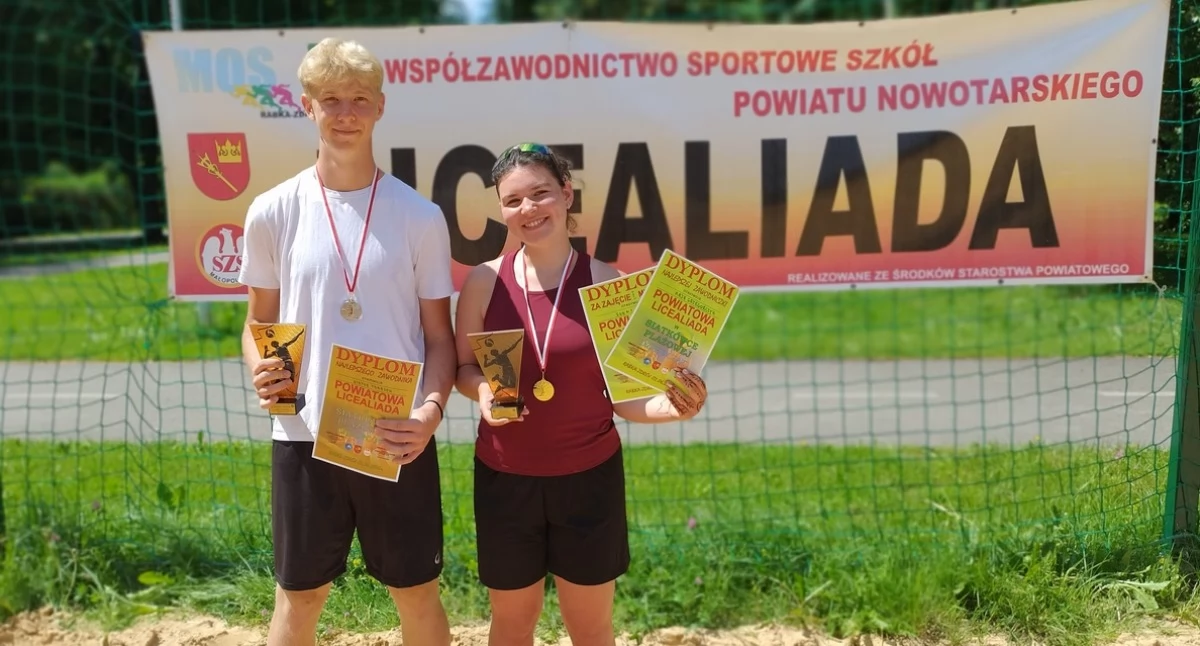 ZSO nr 1 wygrało powiatową licealiadę w siatkówce plażowej
