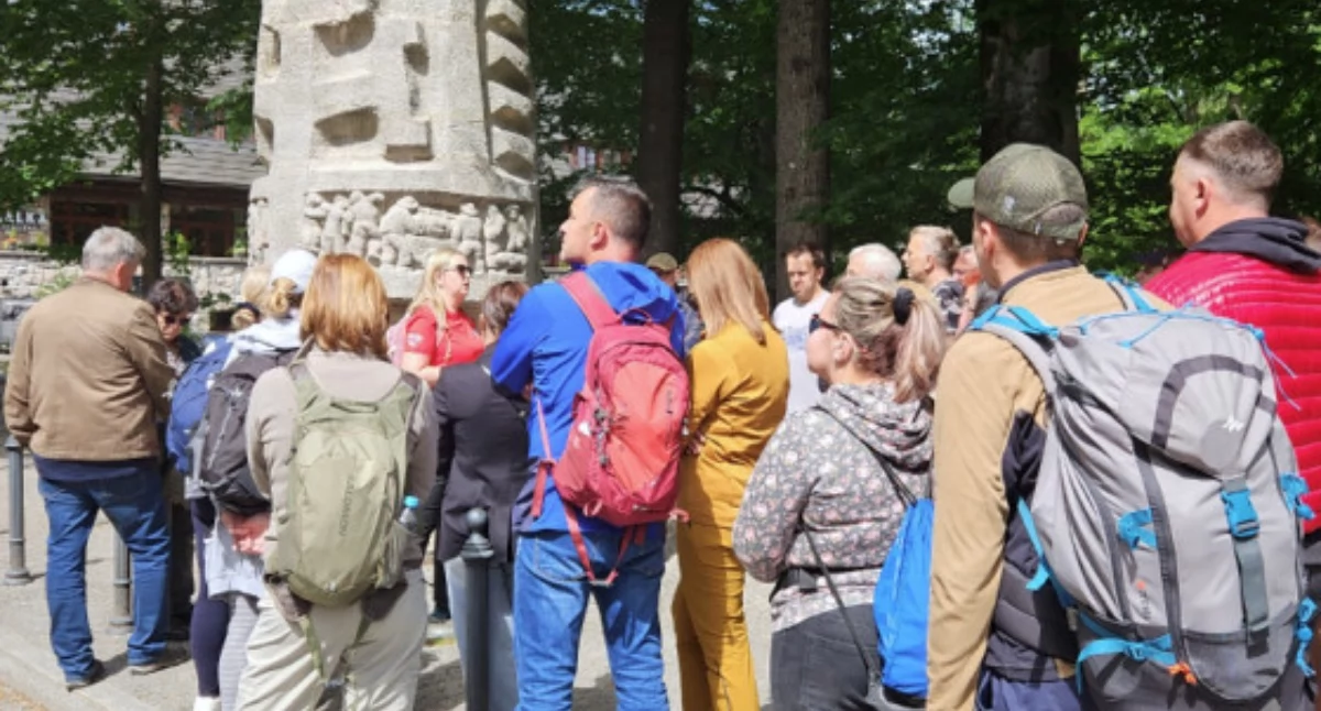 Zakopane odkrywane na nowo. Tłumy ruszyły na pierwsze bezpłatne spacery z przewodnikiem