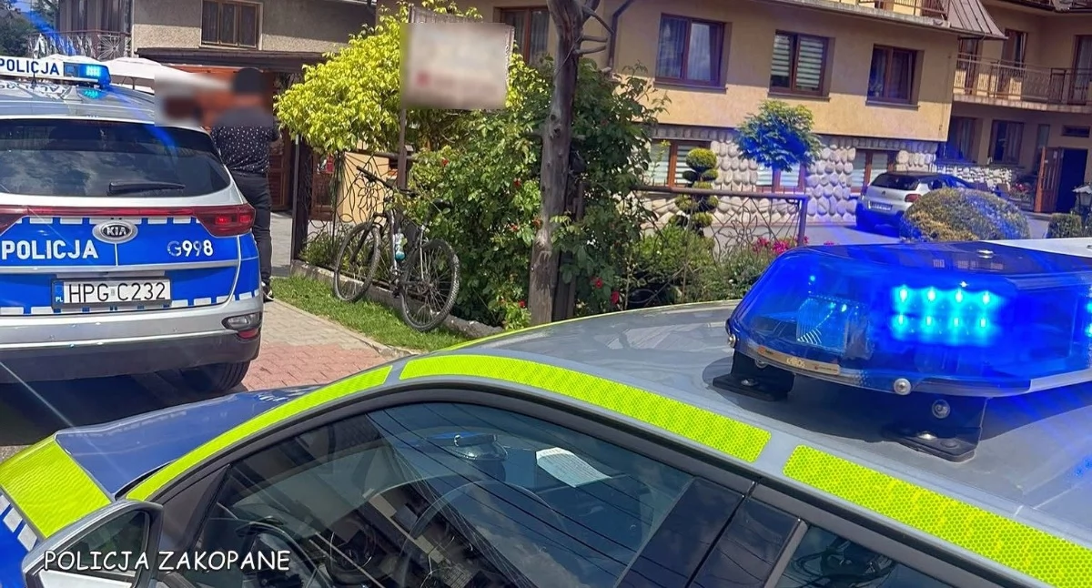 Nietrzeźwy rowerzysta uderzył w auto w Białym Dunajcu. Mandat wyniósł 3 tysiące złotych