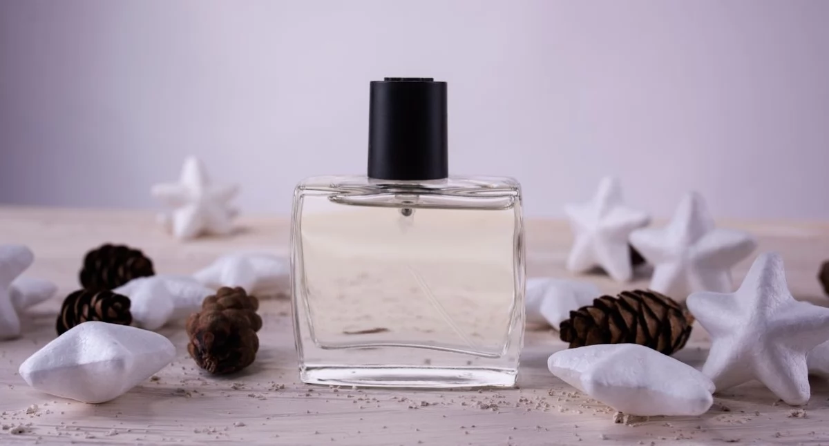 Niszowe perfumy jako prezent – luksus, który mówi więcej