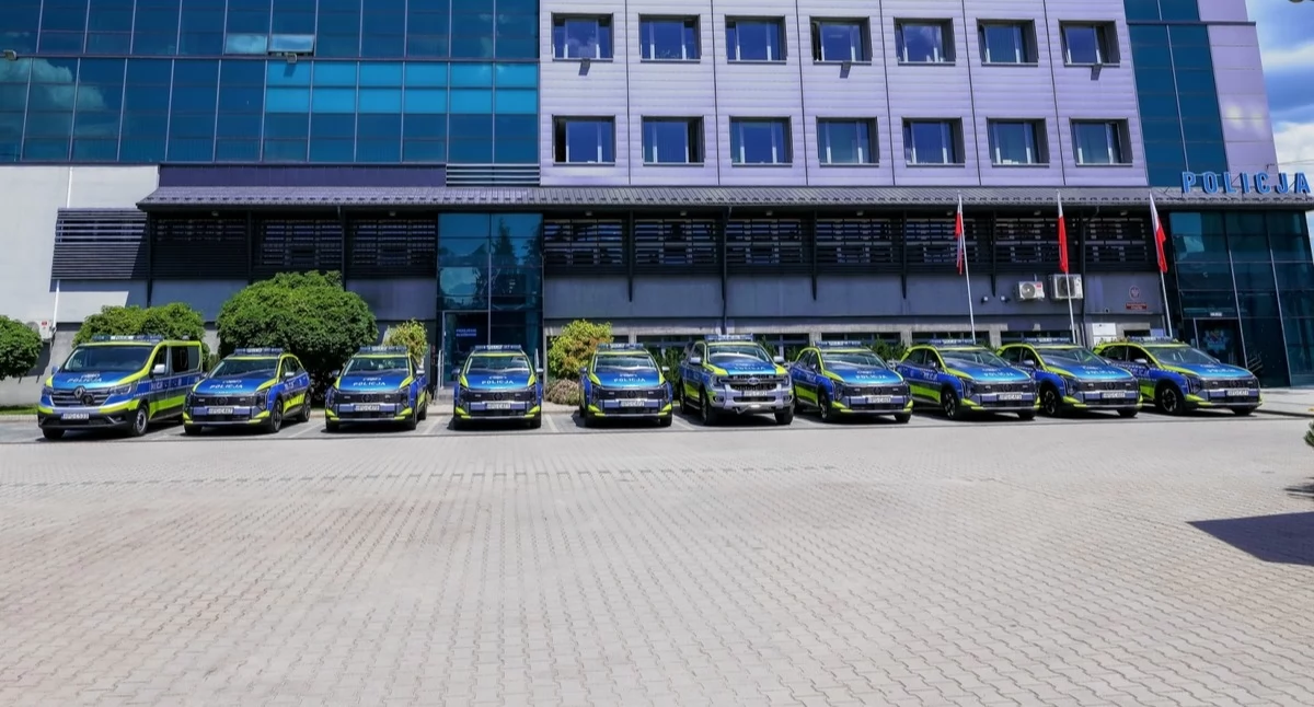 Nowe radiowozy i specjalistyczny sprzęt dla policjantów z Nowego Targu. Flota została mocno wzmocniona