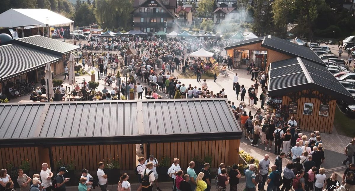 777 litrów bryndzówki i tysiące uczestników. Szczawnica pobiła Rekord Polski
