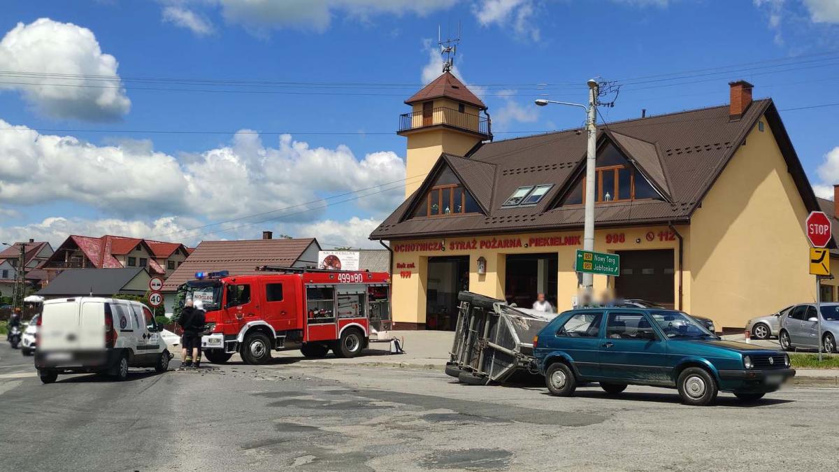 Zderzenie przed remizą - koń nie ucierpiał (zdjęcia)