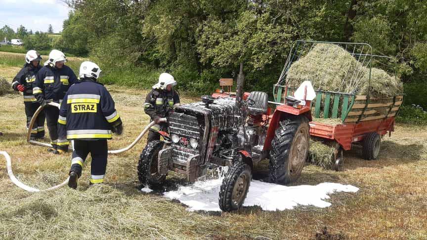 Traktor w ogniu (zdjęcia)