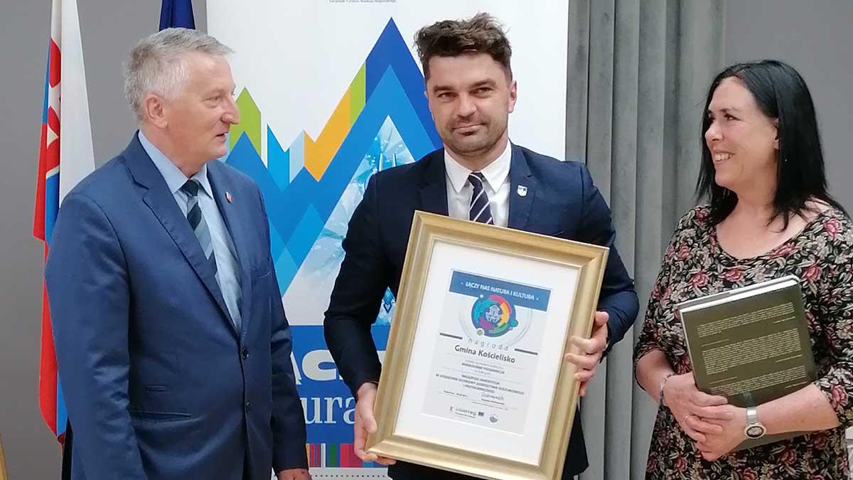Szlak obiektów sakralnych z gminy Kościelisko i miasta Twardoszyn nagrodzony