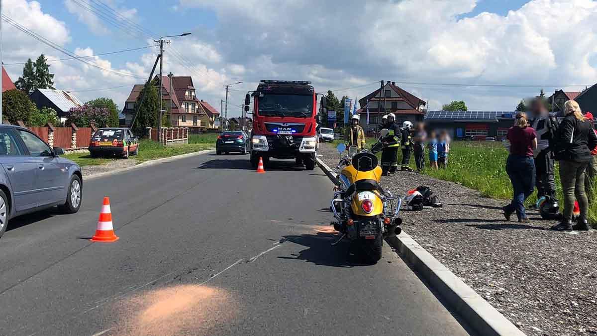 Pękła mu opona - wezwano strażaków i policjantów