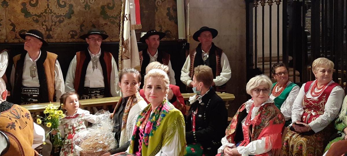 Górale oddali hołd Matce Bożej Jasnogórskiej w 100-lecie nowotarskiego oddziału Związku Podhalan