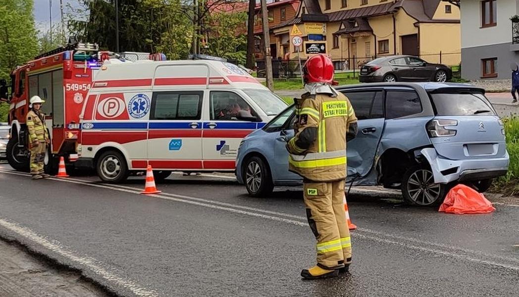 Zderzenie dwóch samochodów w Białce Tatrzańskiej (zdjęcia)