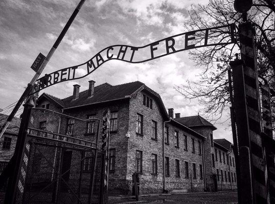 102 rocznica urodzin Bronisława Bafii, więźnia niemieckiego obozu koncentracyjnego Auschwitz