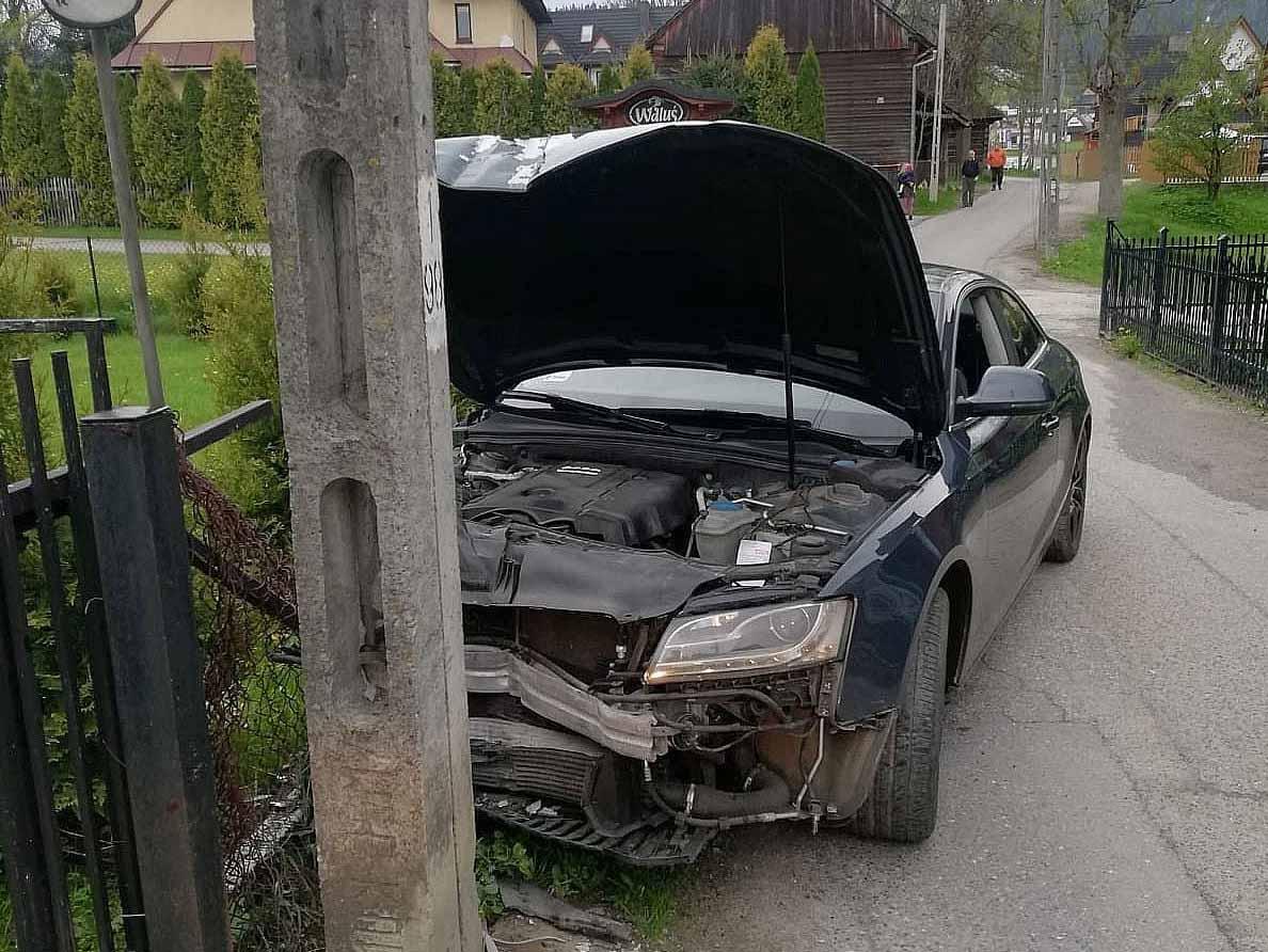 Z 3 promilami wjechał w słup i zbiegł