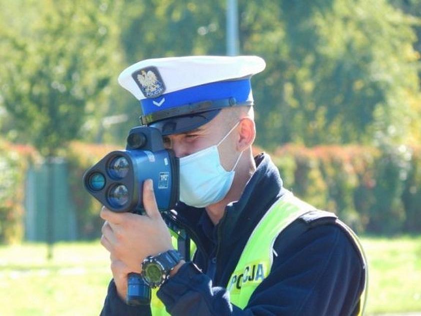 62 wykroczenia drogowe i 3 zatrzymane prawa jazdy - nowotarska policja podsumowuje działania pn. „NURD”