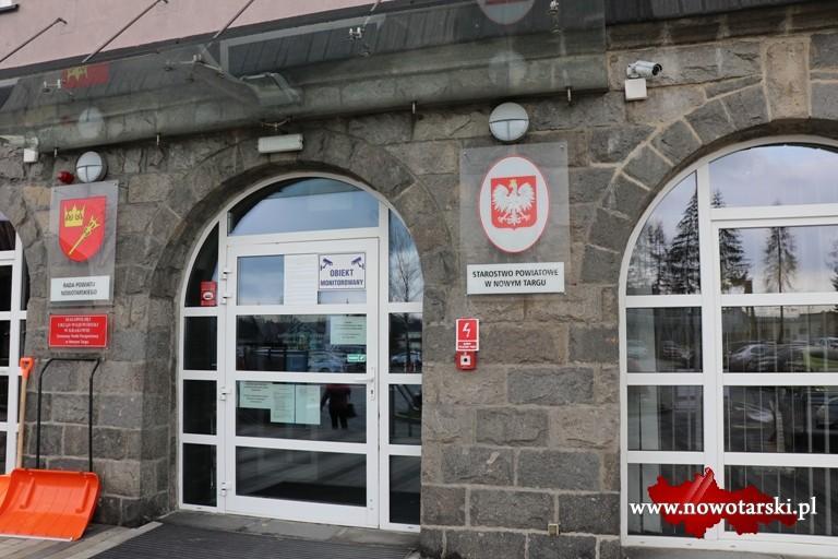 W Starostwie Powiatowym w Nowym Targu został przygotowany punkt szczepień (zdjęcia)