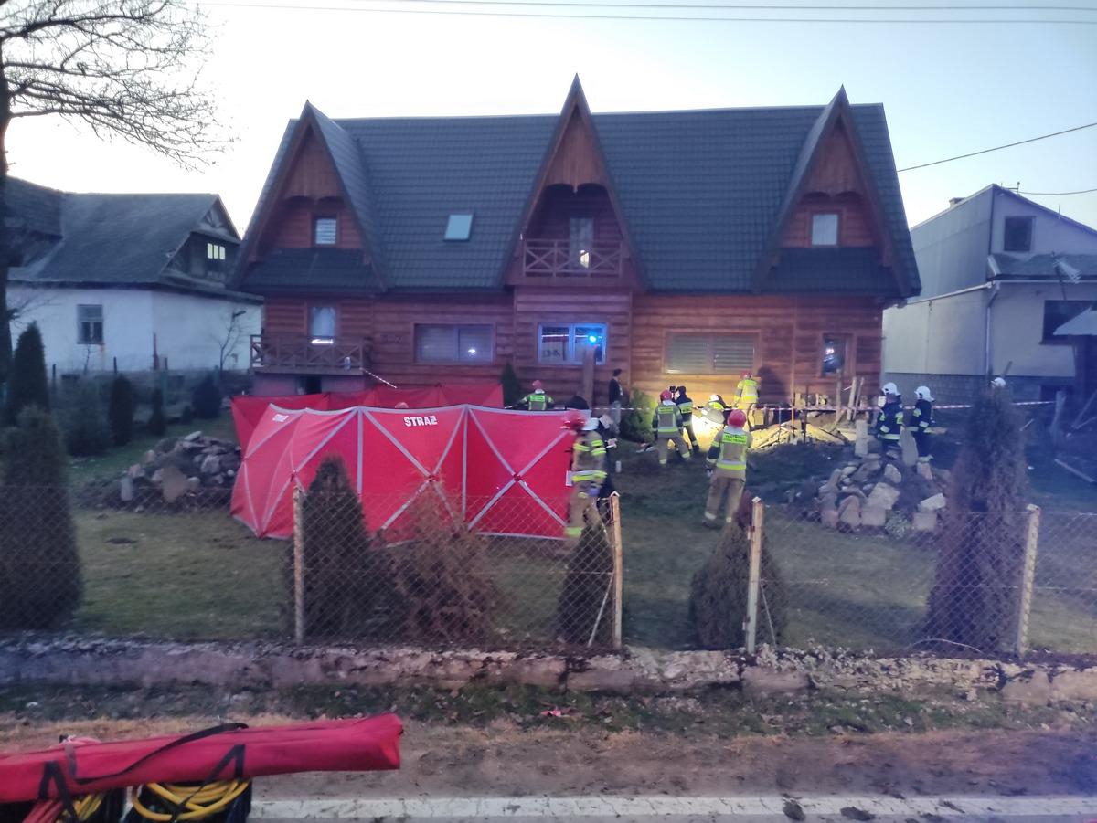 Życie poszkodowanego w Starem Bystrem nie jest zagrożone (zdjęcia)