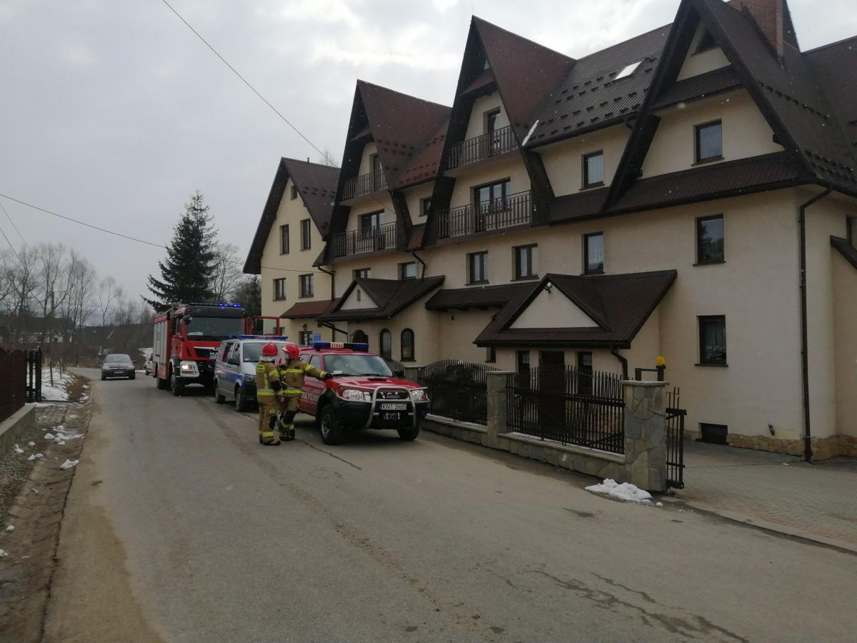 Alarm bombowy w przedszkolu w Szaflarach (zdjęcia)