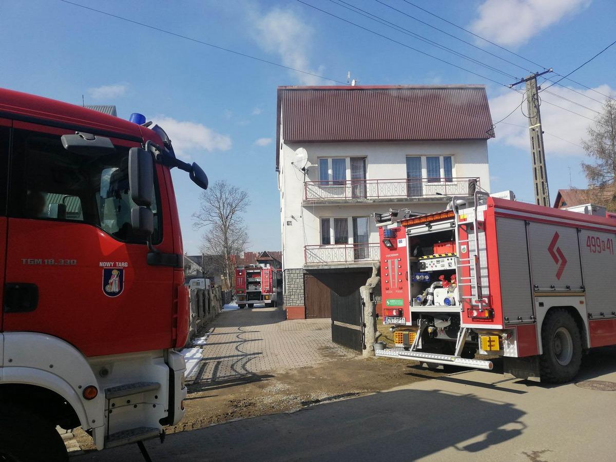 Pożar w kominie w Czarnym Dunajcu (zdjęcia)
