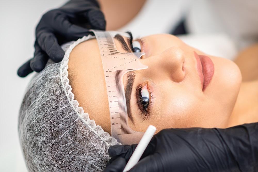 Microblading brwi - popraw estetykę swoich brwi