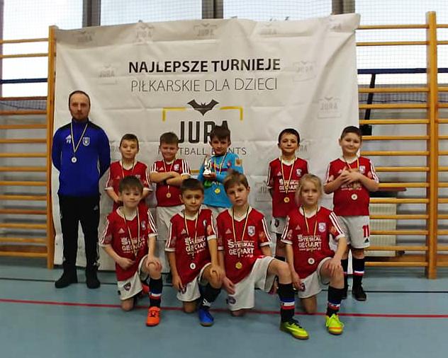 Żaki AP Wisła Czarny Dunajec na Turnieju Jurajskim Winter Cup w Piekarach