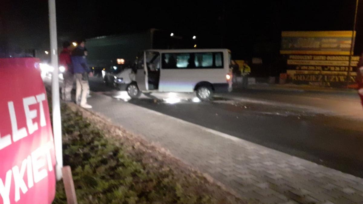 Jabłonka. Zderzenie Tir-a z busem