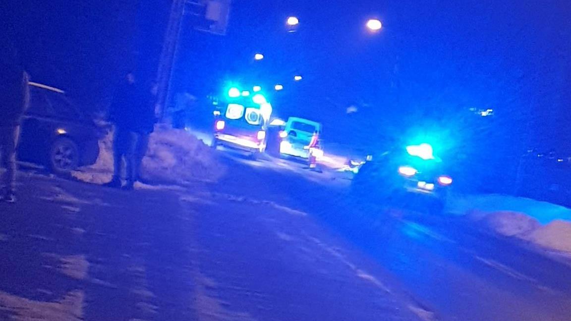 Policja podaje okoliczności śmierci na drodze mężczyzny w Szaflarach
