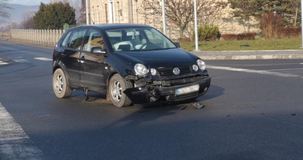 Nieczynne światła znowu przyczyniły się do kraksy w Czarnym Dunajcu