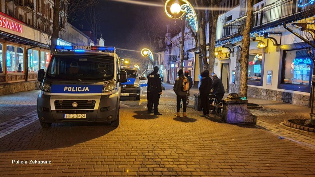 Sylwestrowe interwencje policji w Zakopanem - wiele sąsiedzkich donosów na kwaterodawców