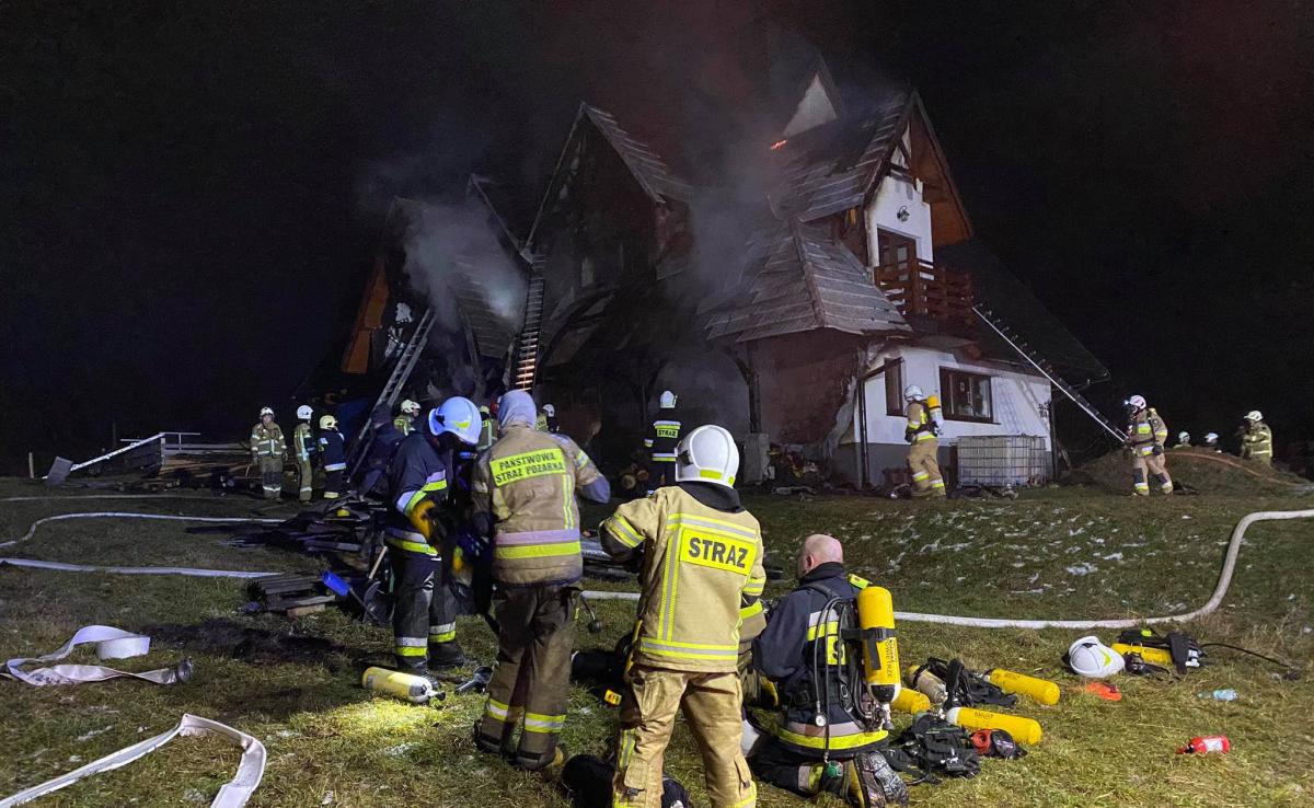 Groźny pożar w Leśnicy (zdjęcia)