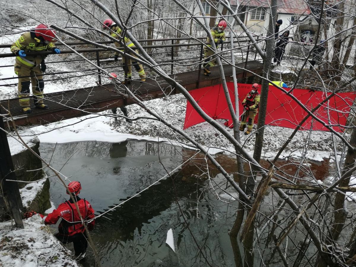 Zwłoki w potoku w Zakopanem (zdjęcia)