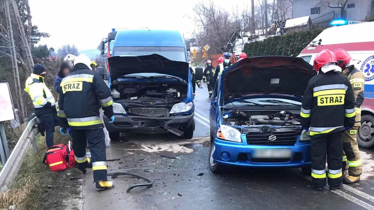 Kobieta poszkodowana w wypadku w Rabie Wyżnej (zdjęcia)