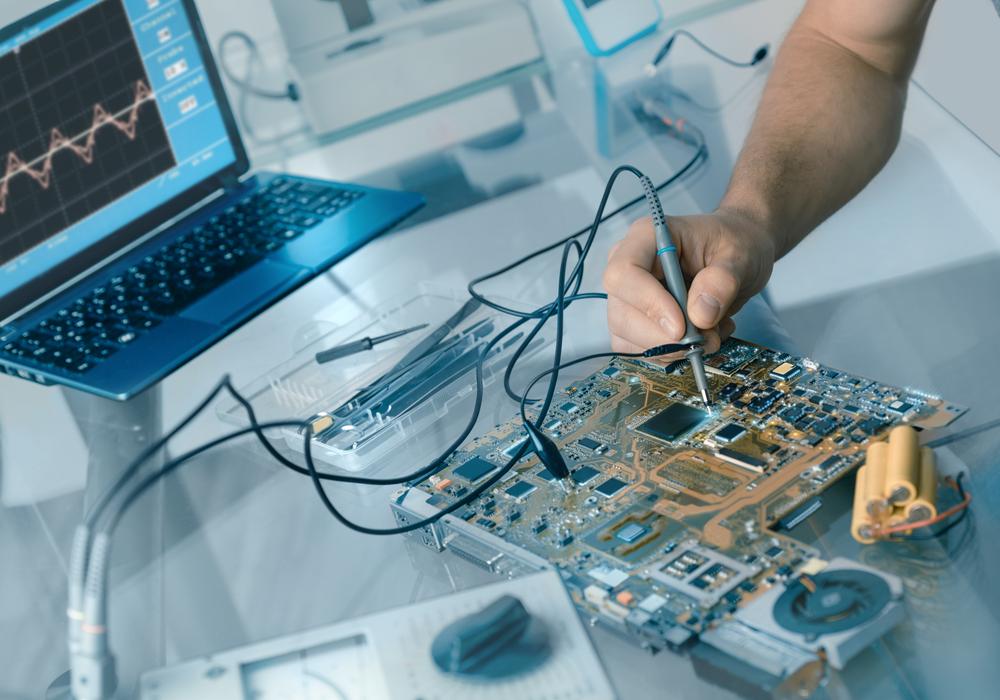 Jak poradzić sobie z usterką sprzętu elektronicznego?
