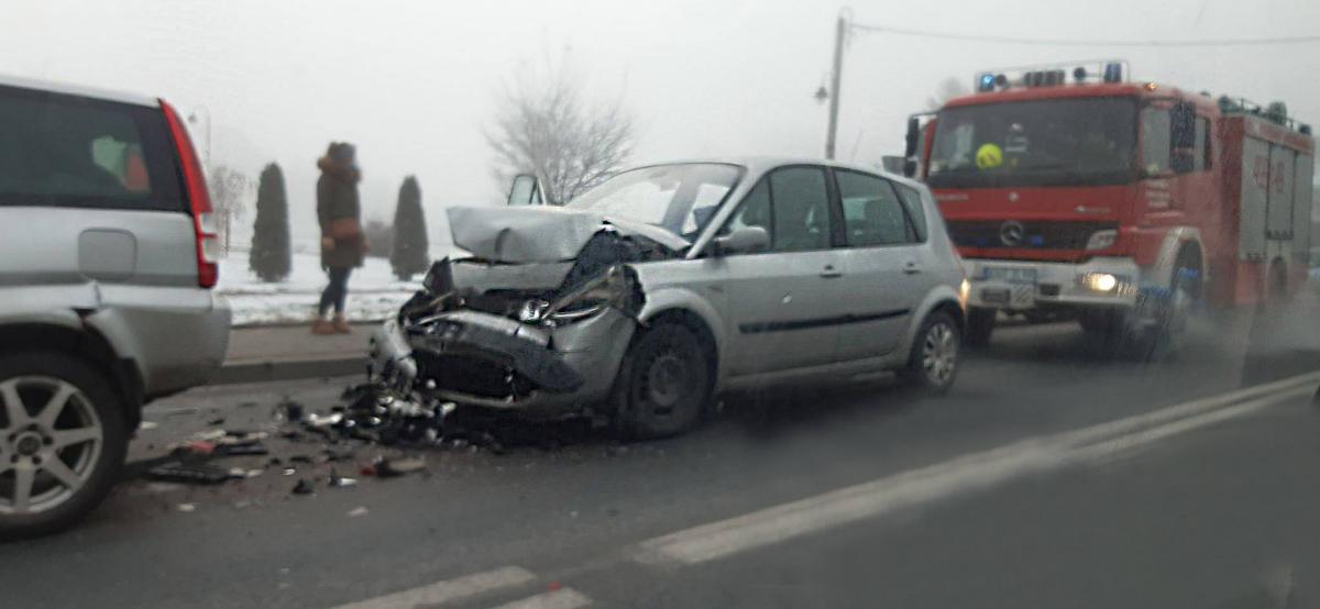 Zderzenie czterech samochodów (zdjęcia)