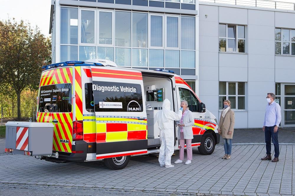 MAN TGE - pojazd diagnostyczny do wykonywania testów koronawirusa