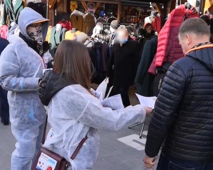 Protest na nowotarskiej targowicy - sprzeciw wobec działań podejmowanych przez rząd (zdjęcia)