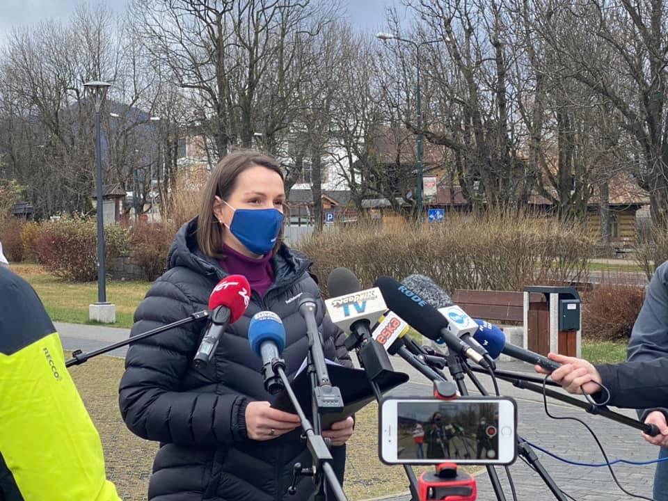 Jagna Marczułajtis-Walczak twierdzi, że rządzący niszczą branżę turystyczną i przedstawia swoje pomysły